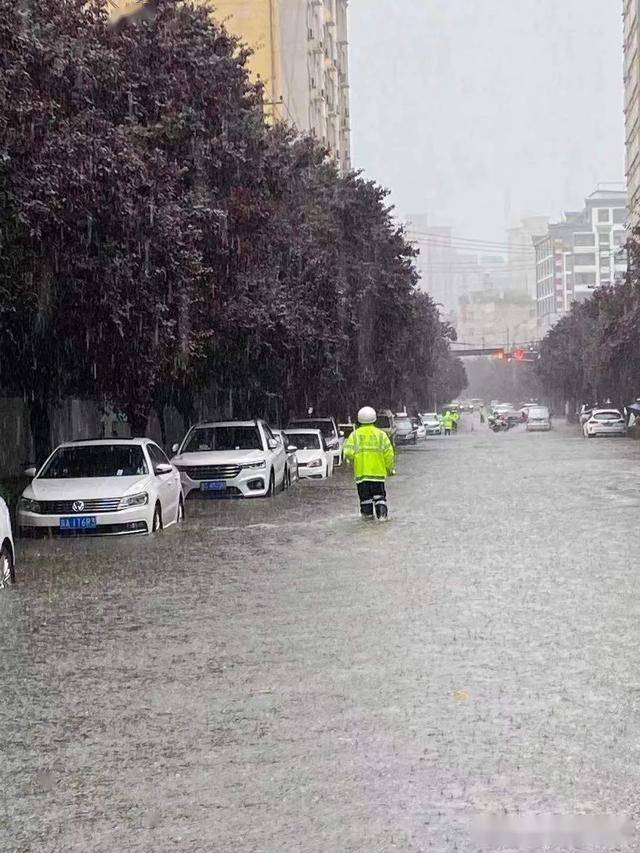 大庆暴雨实时，气象观察与应对策略探讨